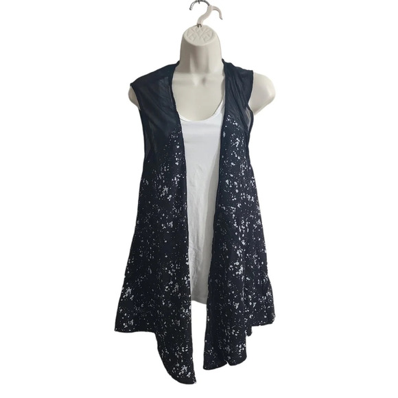 URBAN OUTFITTERS Silence + Noise Black White Splatter Print Open Vest Size S - Picture 1 of 11
